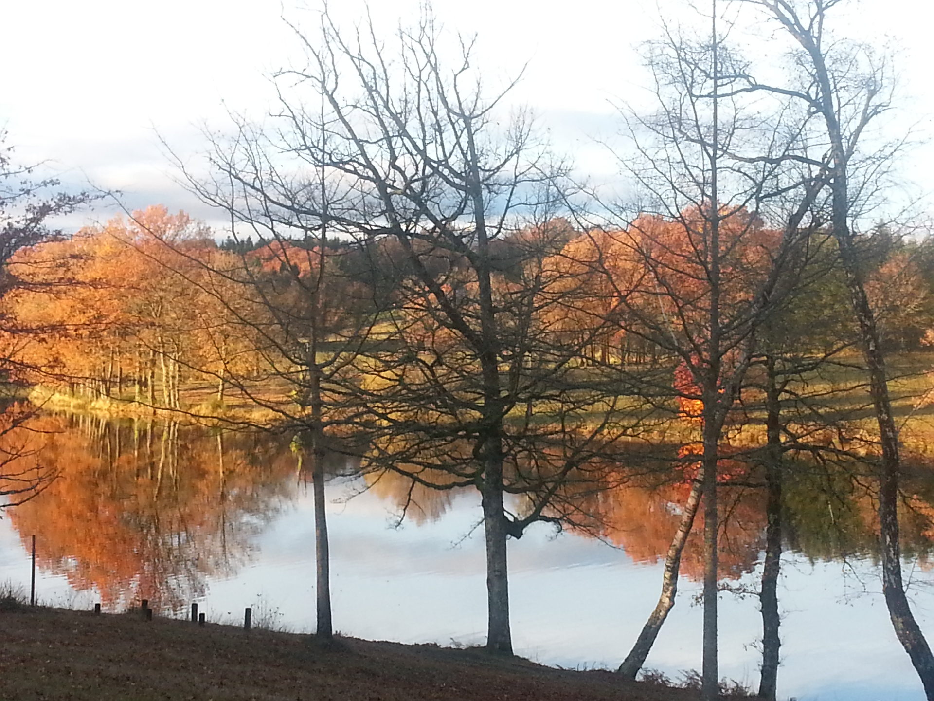 Camping du Lac de Bournazel, Seilhac, Corrèze | Lac. Parfait pour sejour en famille