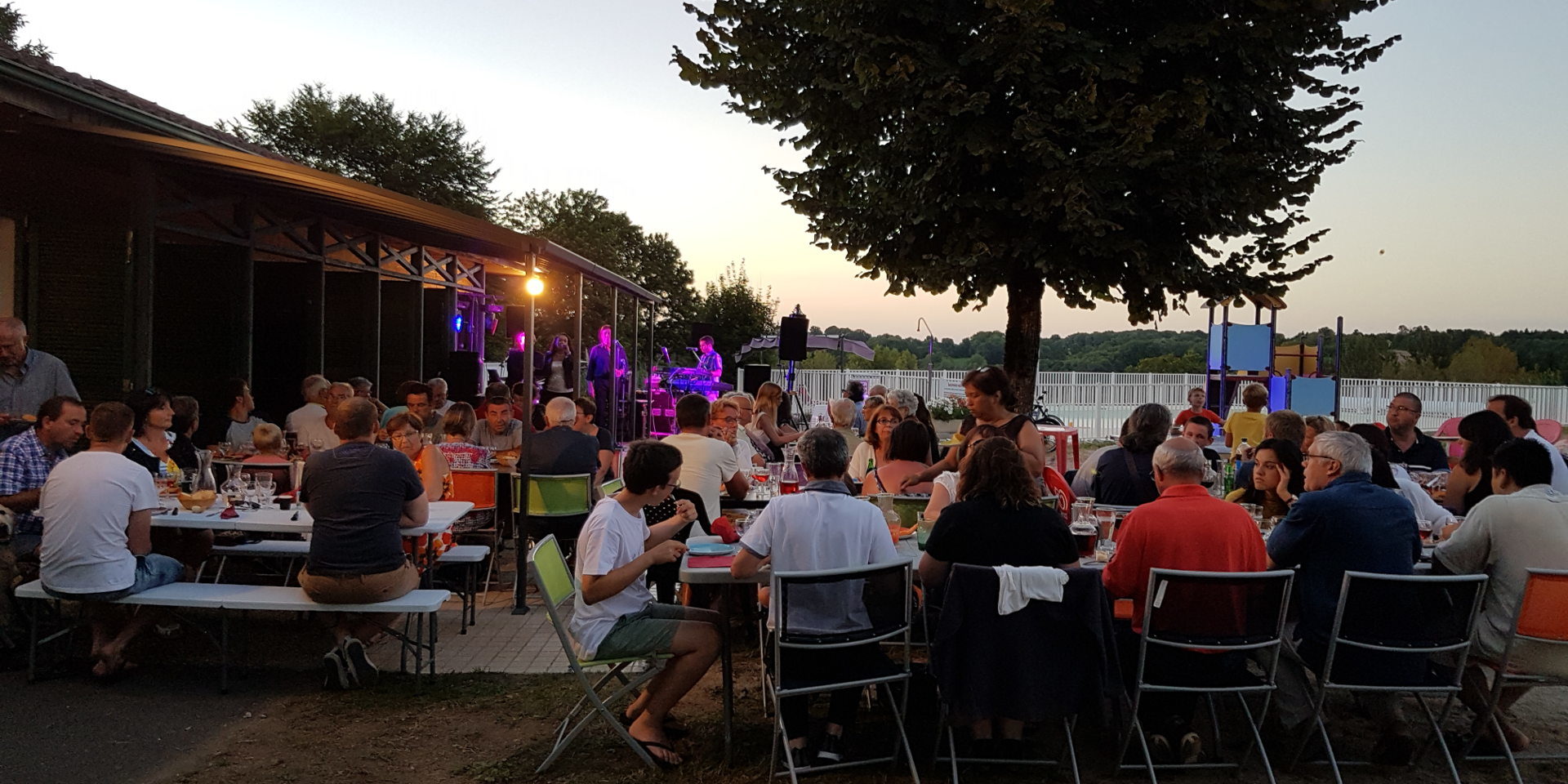 Camping du Lac de Bournazel, Seilhac, Corrèze | Parfait pour sejour en famille