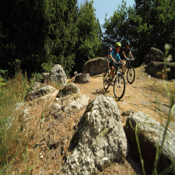 Camping du Lac de Bournazel, Seilhac, Corrèze | Parfait pour sejour en famille